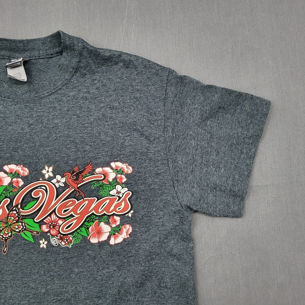 Gildan‎ Las Vegas Graphic T-Shirt S Charcoal Gray Heather Floral Butterfly Bird - Picture 3 of 11